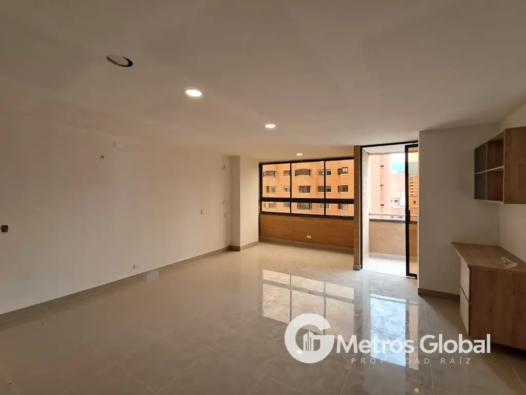 APARTA ESTUDIO EN VENTA SANTA TERESITA LAURELES MEDELLIN