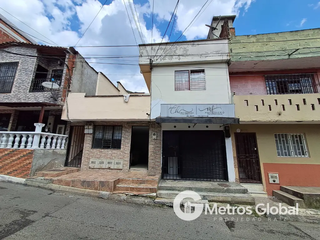 CASA LOTE MANRIQUE SANTA INES MEDELLIN