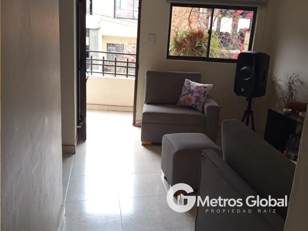 APARTAMENTO SEGUNDO PISO EN VENTA MANRIQUE ORIENTAL