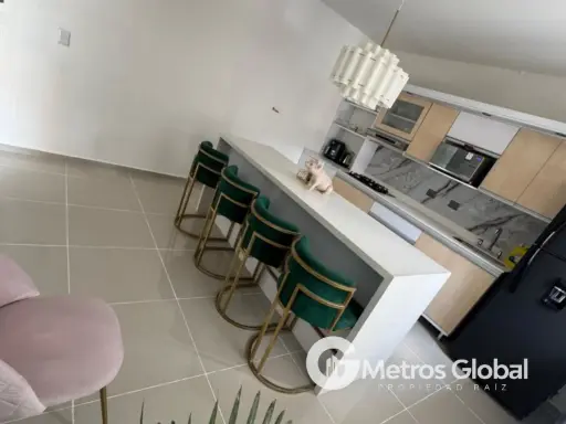 APARTAMENTO EN VENTA SEGUNDO PISO CAMPO VALDÉS MEDELLIN