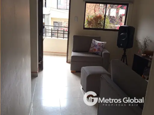APARTAMENTO SEGUNDO PISO EN VENTA MANRIQUE ORIENTAL