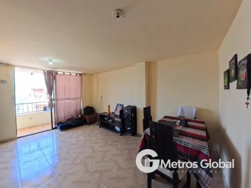 CASA DE TERCER PISO EN VENTA MANRIQUE SANTA INES